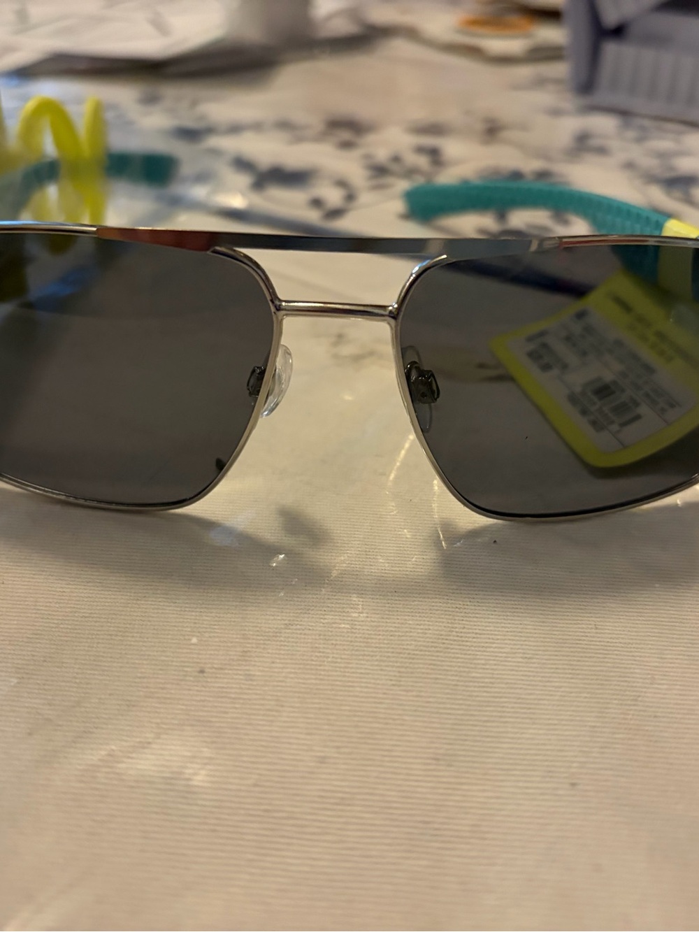 all in motion Silver Metal Aviator Sunglasses with Dark Gray Lenses NWT